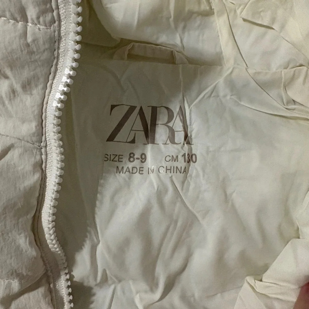 Zara Kids Hooded Puffer Vest Cream Off-White Full Zip Pockets Sz 8-9 Years 130
